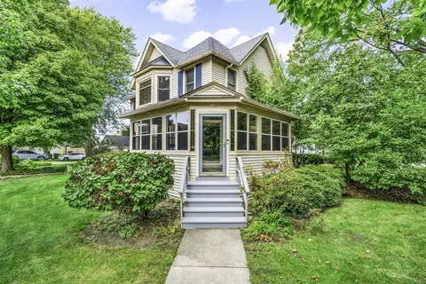 130 S Sycamore St, Somonauk, IL 60552