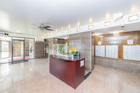 7337 S South Shore Dr #1106, Chicago, IL 60649
