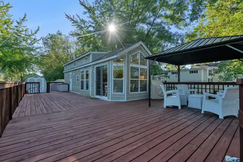 220 Largemouth Ln, Wilmington, IL 60481