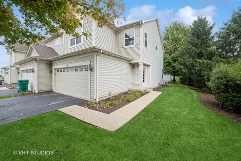 546 Amherst Dr, Sycamore, IL 60178