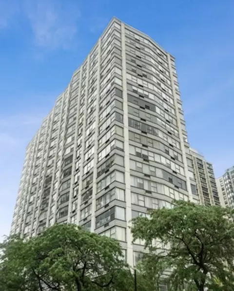 5757 N Sheridan Rd #9B, Chicago, IL 60660