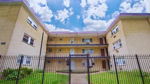 1600 W Chase Ave #2A, Chicago, IL 60626