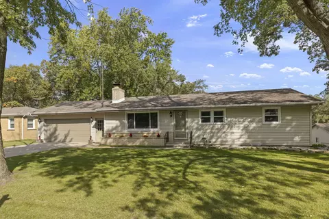 1102 Cecil Dr, Kankakee, IL 60901