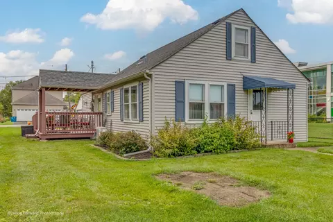 344 S Center St, Bensenville, IL 60106