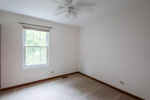 Undisclosed, Hoffman Estates, IL 60192 photo 12