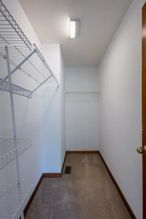 Undisclosed, Hoffman Estates, IL 60192 photo 19