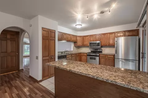 Undisclosed, Hoffman Estates, IL 60192 photo 5