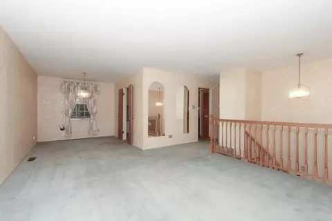 2303 Oak Ln, Rolling Meadows, IL 60008 photo 8