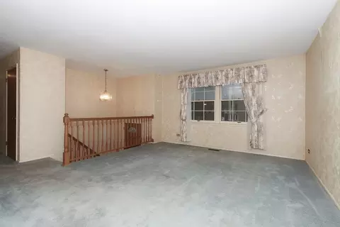 2303 Oak Ln, Rolling Meadows, IL 60008 photo 7