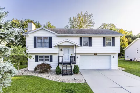 1203 Bryan St, Normal, IL 61761