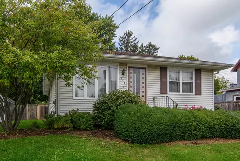 860 Cookane Ave, Elgin, IL 60120 photo 2