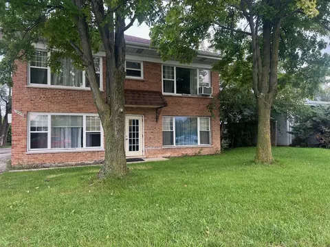 1407 E Roosevelt Rd, Wheaton, IL 60187 photo 2