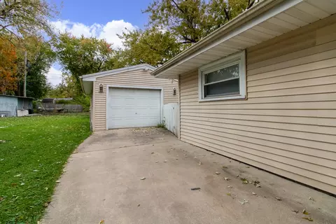 10 Norwood Dr, Normal, IL 61761 photo 25