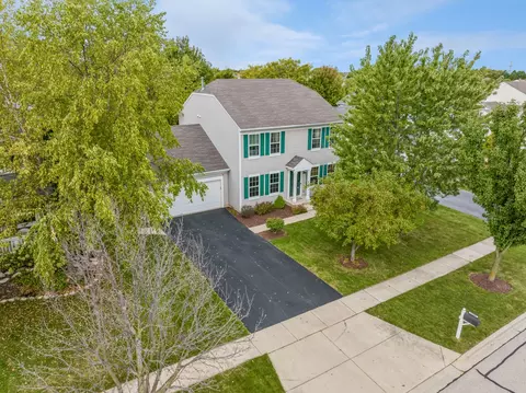 11295 Fleetwood St, Huntley, IL 60142