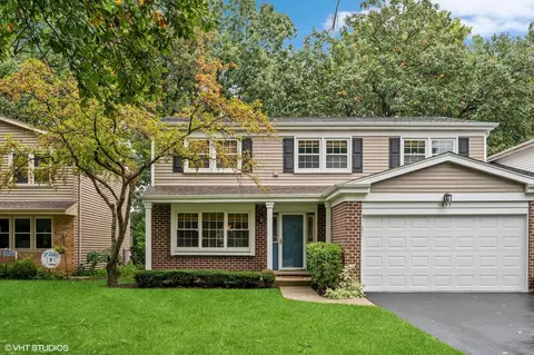 1853 Mccraren Rd, Highland Park, IL 60035