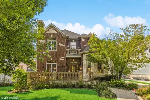 930 Courtland Ave, Park Ridge, IL 60068