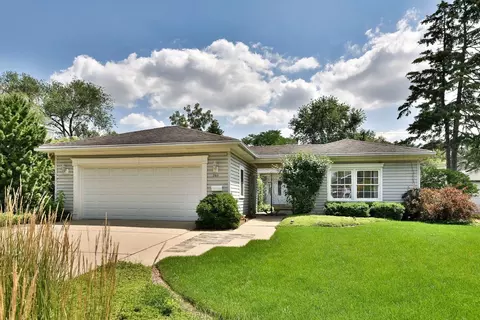 363 N Emroy Ave, Elmhurst, IL 60126