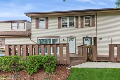 7742 W Douglas Ct, Frankfort, IL 60423