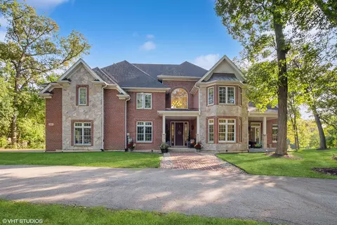 9305 W 122nd St, Palos Park, IL 60464