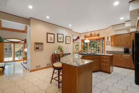 420 Timber Ridge Dr, Bartlett, IL 60103 photo 3