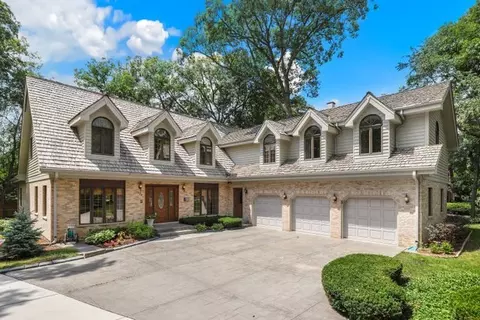 420 Timber Ridge Dr, Bartlett, IL 60103