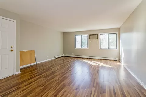 390 Echo Ln #3, Aurora, IL 60504 photo 2