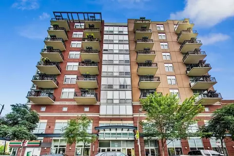 1201 W Adams St #810, Chicago, IL 60607