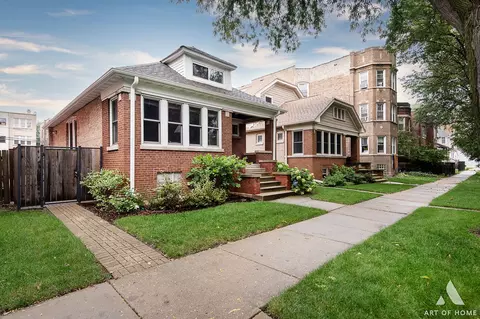 4318 N Mozart St, Chicago, IL 60618