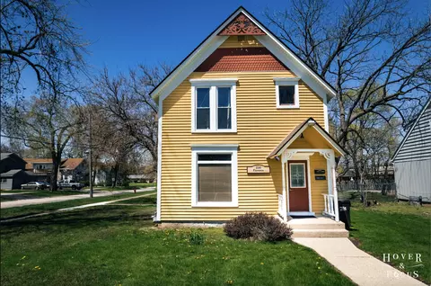 230 Florence St, Crystal Lake, IL 60014