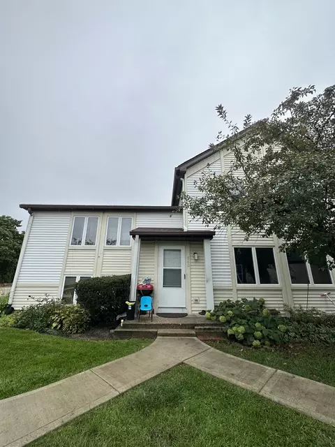 860 Inverrary Ln #860, Deerfield, IL 60015