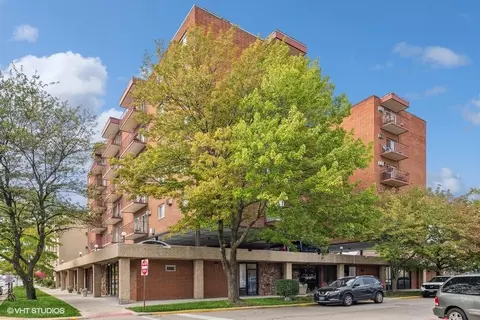 7830 W North Ave #504, Elmwood Park, IL 60707