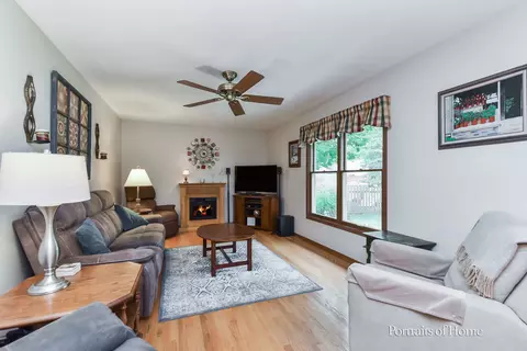 311 Oakmont Dr, Bartlett, IL 60103 photo 12