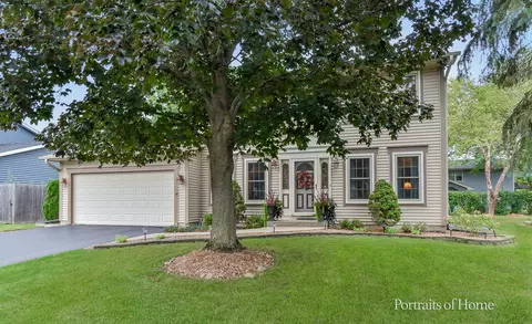311 Oakmont Dr, Bartlett, IL 60103