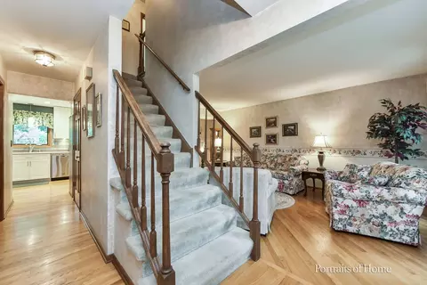 311 Oakmont Dr, Bartlett, IL 60103 photo 3