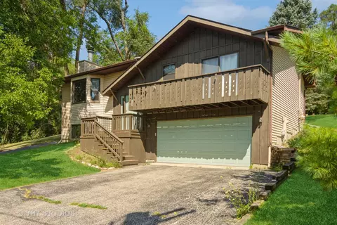 426 Asbury Ave, Fox River Grove, IL 60021