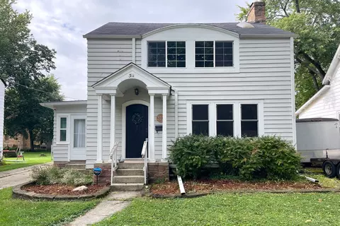311 N State St, Genoa, IL 60135