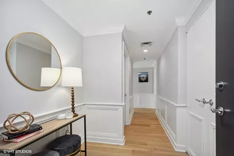 250 E Pearson St #2401, Chicago, IL 60611 photo 2