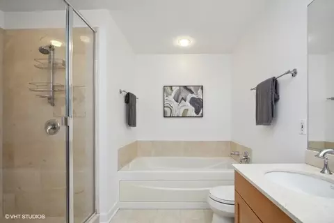 250 E Pearson St #2401, Chicago, IL 60611 photo 10