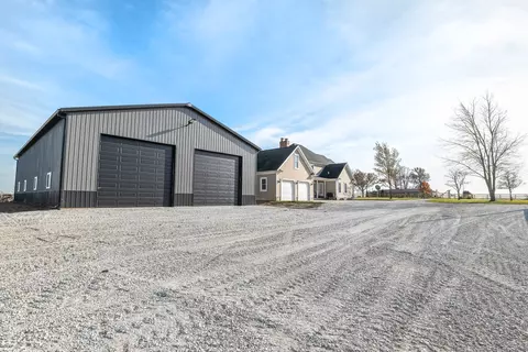 Exterior - 3104 E Delite Inn Rd, Beecher, IL 60401 photo 16 of 20