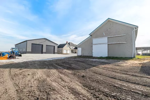 Exterior - 3104 E Delite Inn Rd, Beecher, IL 60401 photo 12 of 20
