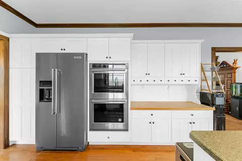 Kitchen - 3104 E Delite Inn Rd, Beecher, IL 60401 photo 2 of 3
