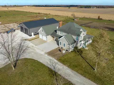 Exterior - 3104 E Delite Inn Rd, Beecher, IL 60401 photo 1 of 20