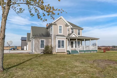 Exterior - 3104 E Delite Inn Rd, Beecher, IL 60401 photo 2 of 20