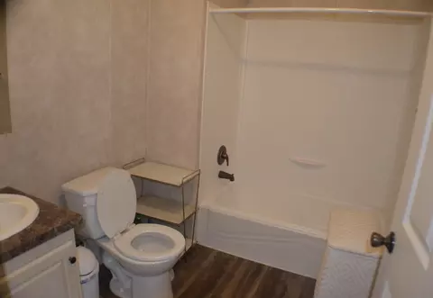 421 Sadler Ave, Elgin, IL 60120 photo 5