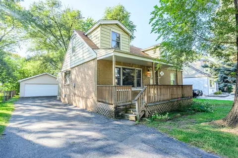 6754 S 78th Ave, Bridgeview, IL 60455