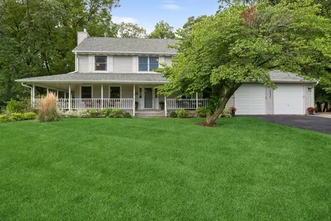 10437 Country Ln, Beach Park, IL 60087