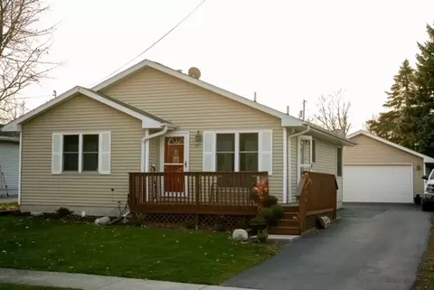 105 S Fremont St, Rochelle, IL 61068