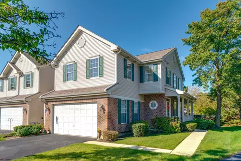 18 Haverton Ct, Streamwood, IL 60107