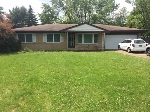 6726 Leonard Dr, Darien, IL 60561