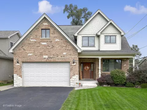 1010 67th St, Downers Grove, IL 60516